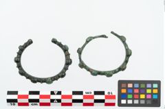 Foto von Bronzeknotenarmreif (NHMW-PRAE-025948)